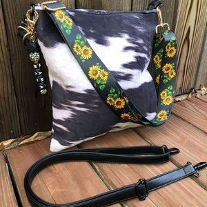 🌻New Fleece Cow Print Bag Purse Sunflower Strap (Keychain not included)🌻